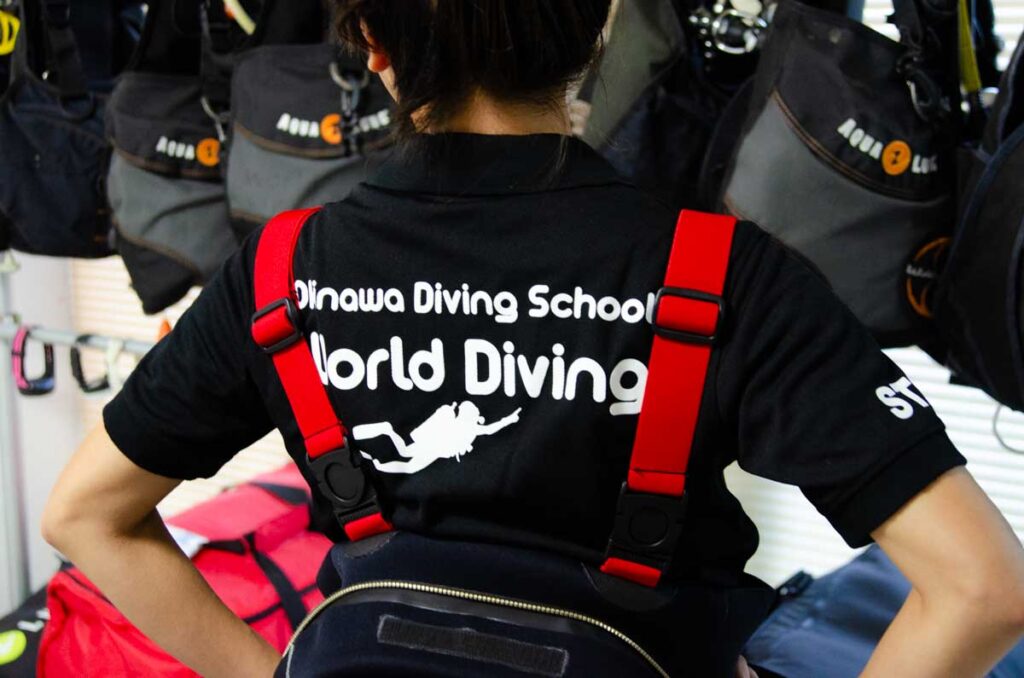 ドライスーツの着方・脱ぎ方のコツを分かりやすく徹底解説