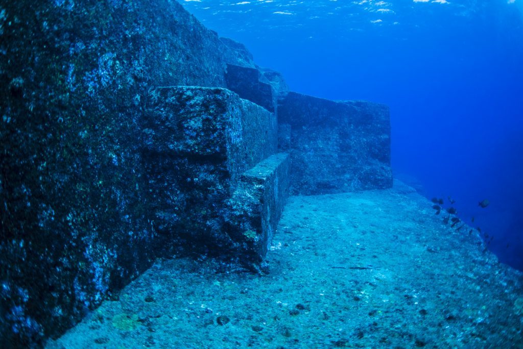 沖縄 与那国海底遺跡　メインテラス