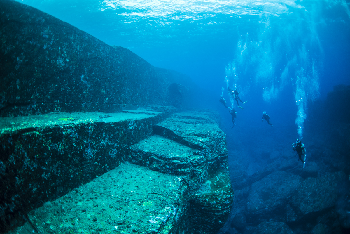 沖縄 与那国海底遺跡　メインテラスの階段