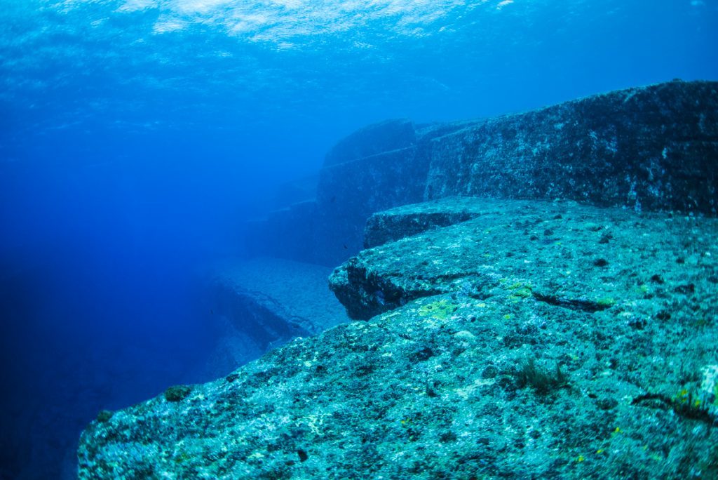 沖縄 与那国海底遺跡　メインテラスの全体