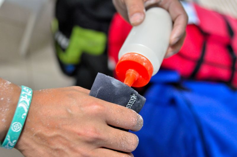 ドライスーツの着方・脱ぎ方のコツ