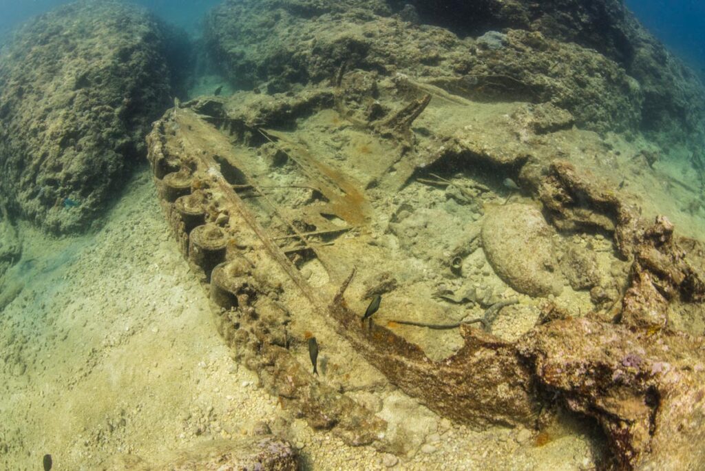 残波岬に眠る多くの水中戦争遺跡【戦車・ライフル・不発弾】