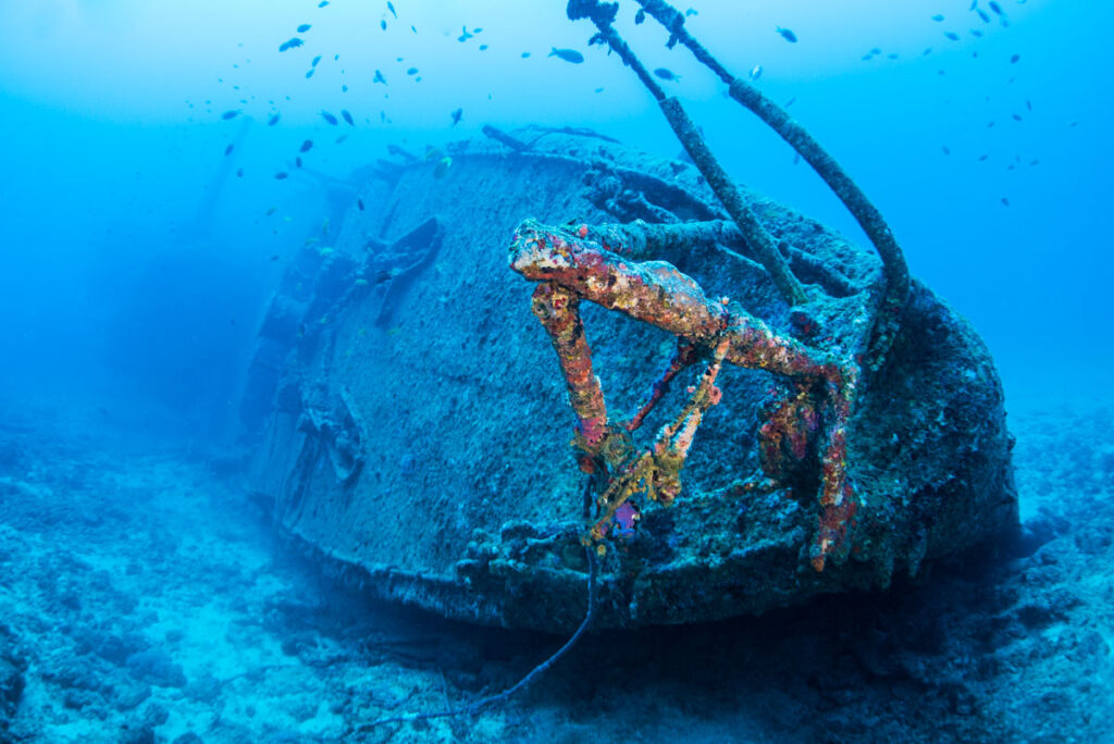 エモンズ(USS Emmons) の船首