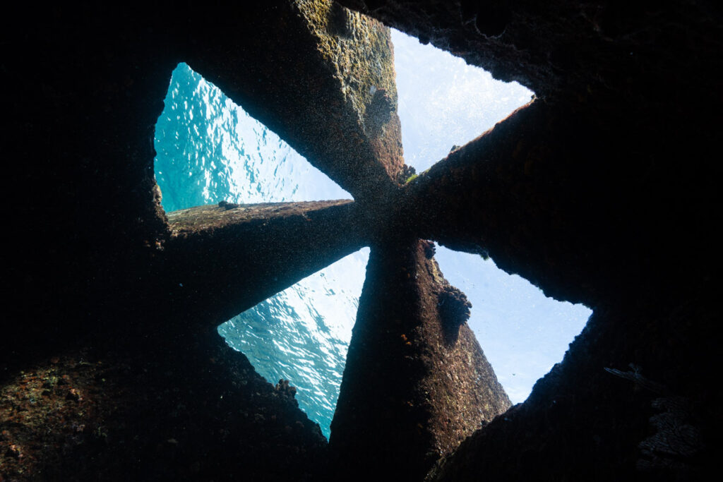 アクアポリス(海上都市跡) | 海の未来都市が眠る海底遺跡 ②